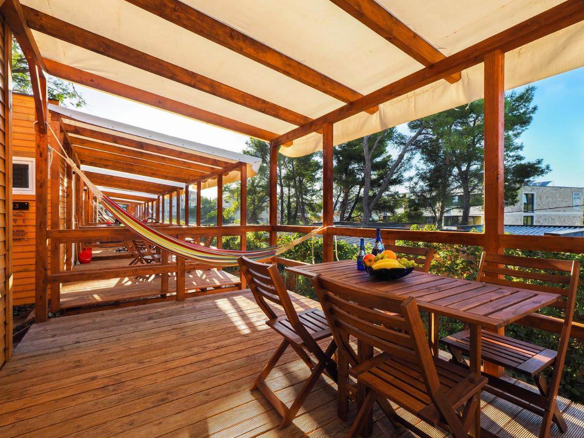 Mediteran Travel Mobile Homes Trogir - Ciovo Arbanija ภายนอก รูปภาพ